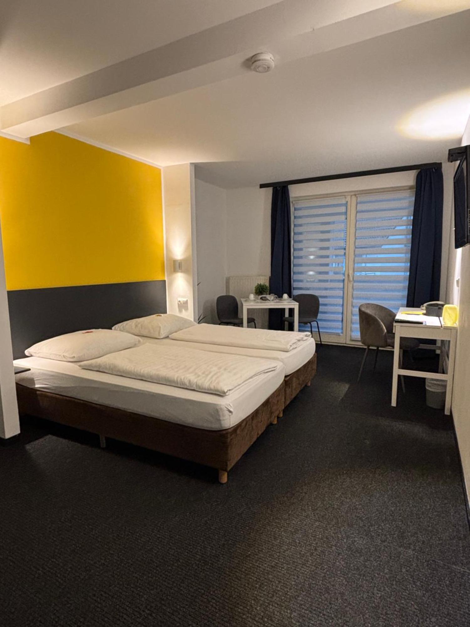 Hotel U Muelheim Free Parking Highspeed Wifi Mülheim an der Ruhr Buitenkant foto