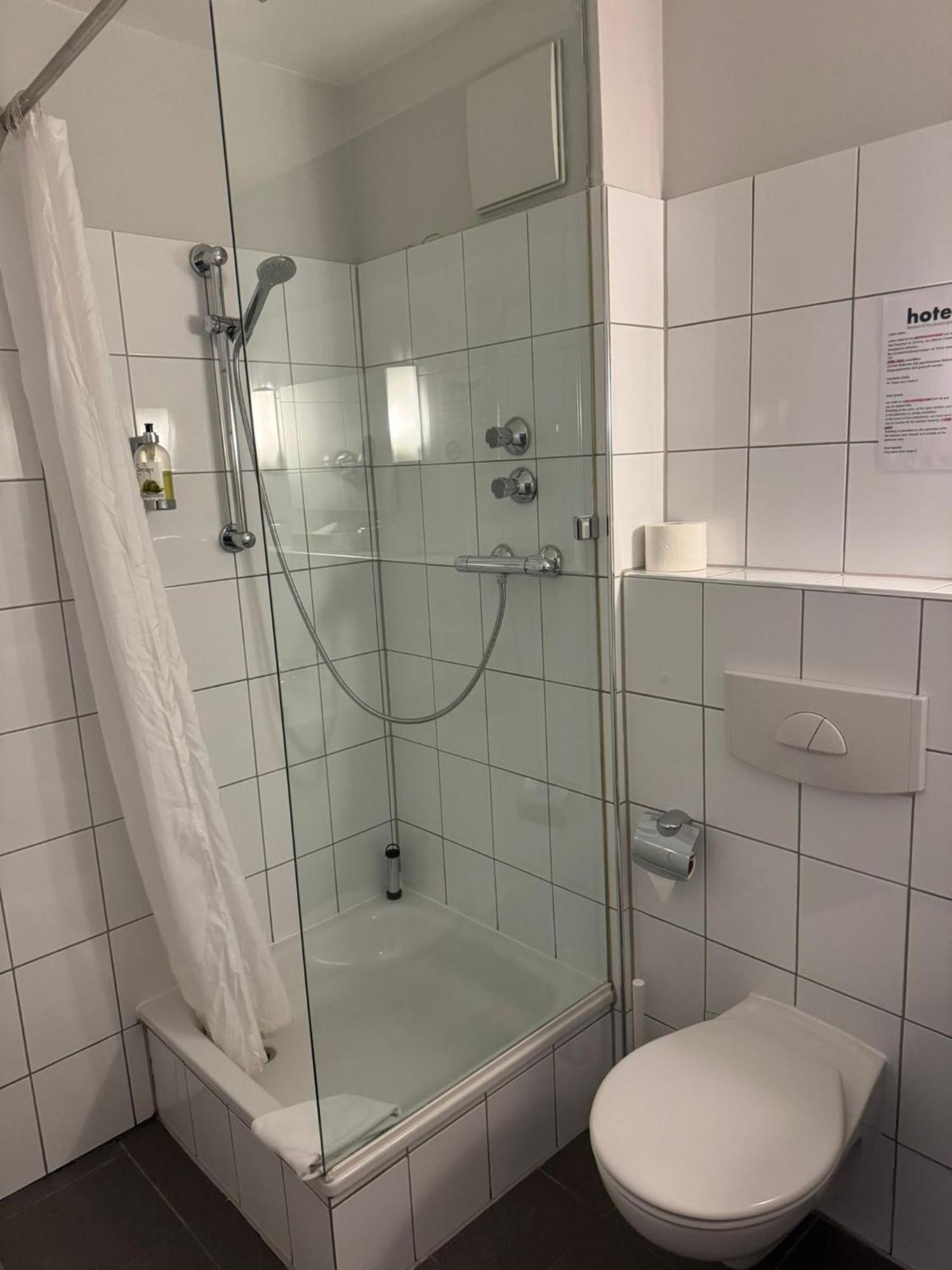 Hotel U Muelheim Free Parking Highspeed Wifi Mülheim an der Ruhr Buitenkant foto