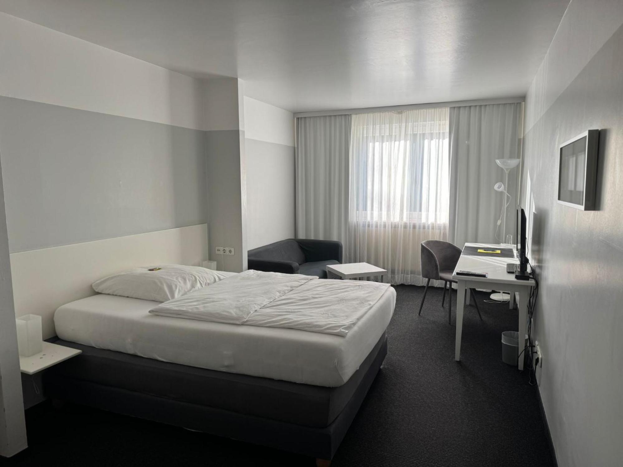 Hotel U Muelheim Free Parking Highspeed Wifi Mülheim an der Ruhr Buitenkant foto